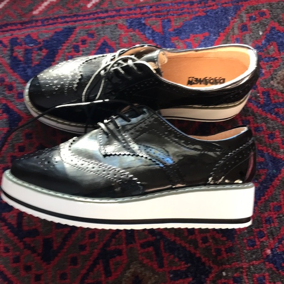 Dadawen Black Oxford style with platform - Picture 1 of 5